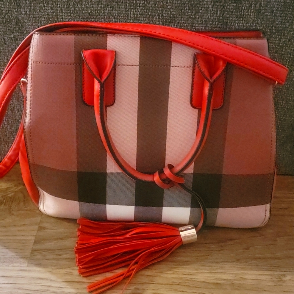 Red plaid purse - Picture 1 of 4